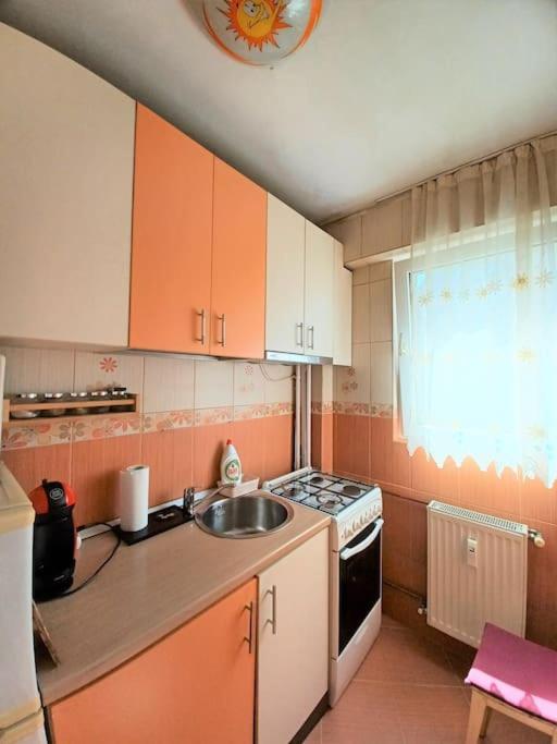 Garsoniera Linistita Zona Vitan Bucareste Exterior foto