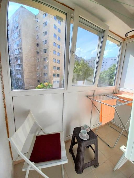 Garsoniera Linistita Zona Vitan Bucareste Exterior foto